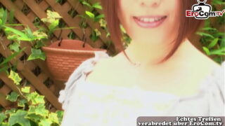 Zierliche asiatische Teen macht einen creampie gangbang im hotel